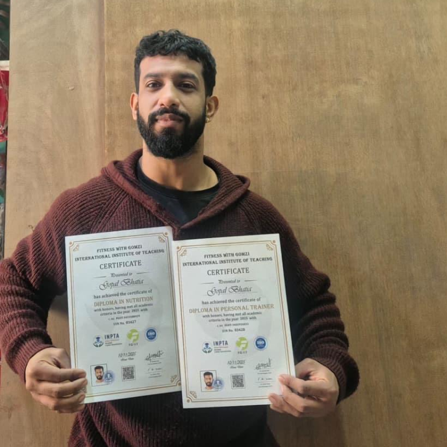 oneline Passed out students from our academy